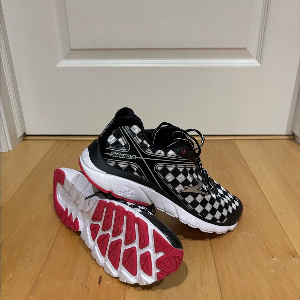 Zoot Black and White Checkered Sneakers with Red Accents - 9.5 men